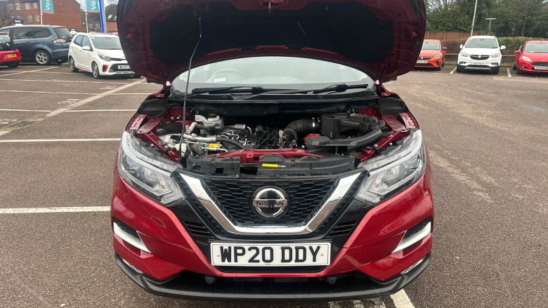Nissan Qashqai 1.3 DiG-T N-Connecta 5dr Petrol Hatchback